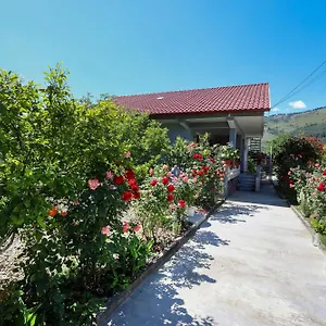 Casa vacanze Samuela Cozy Retreat, Berat